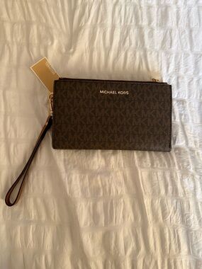🌟Michael Kors Brown Logo-Print Wristlet with Gold Accents